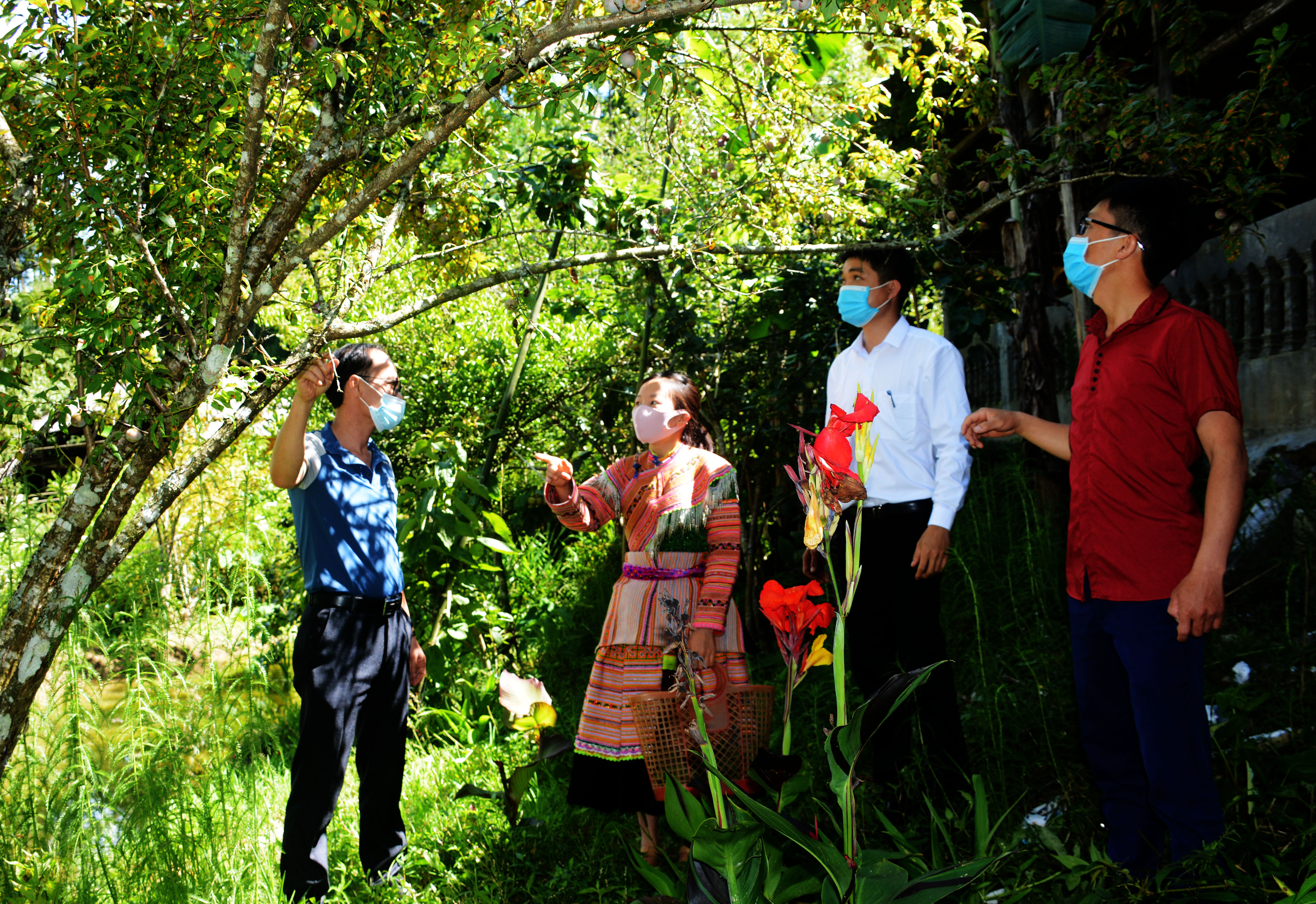 Xây dựng, củng cố và tạo nguồn cán bộ ở cơ sở - những vấn đề đúc rút từ Dự án 600